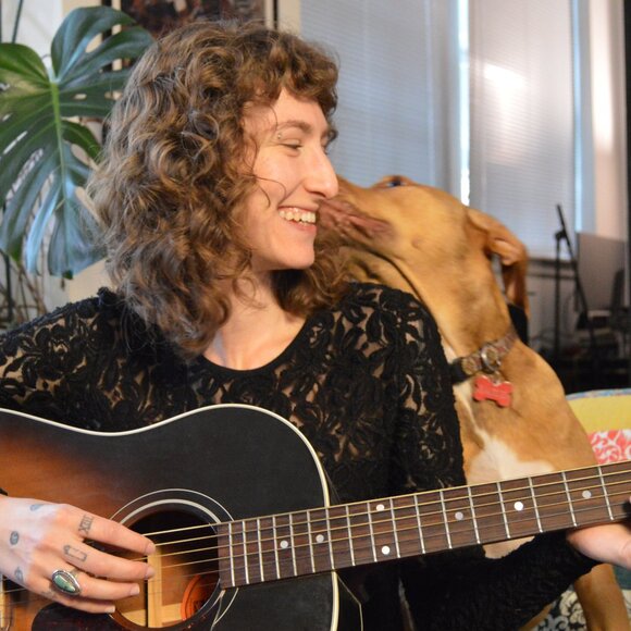 Vintage Navajo Sterling Silver and Turquoise Ring, Size 5.75 - Picture 4 of 9